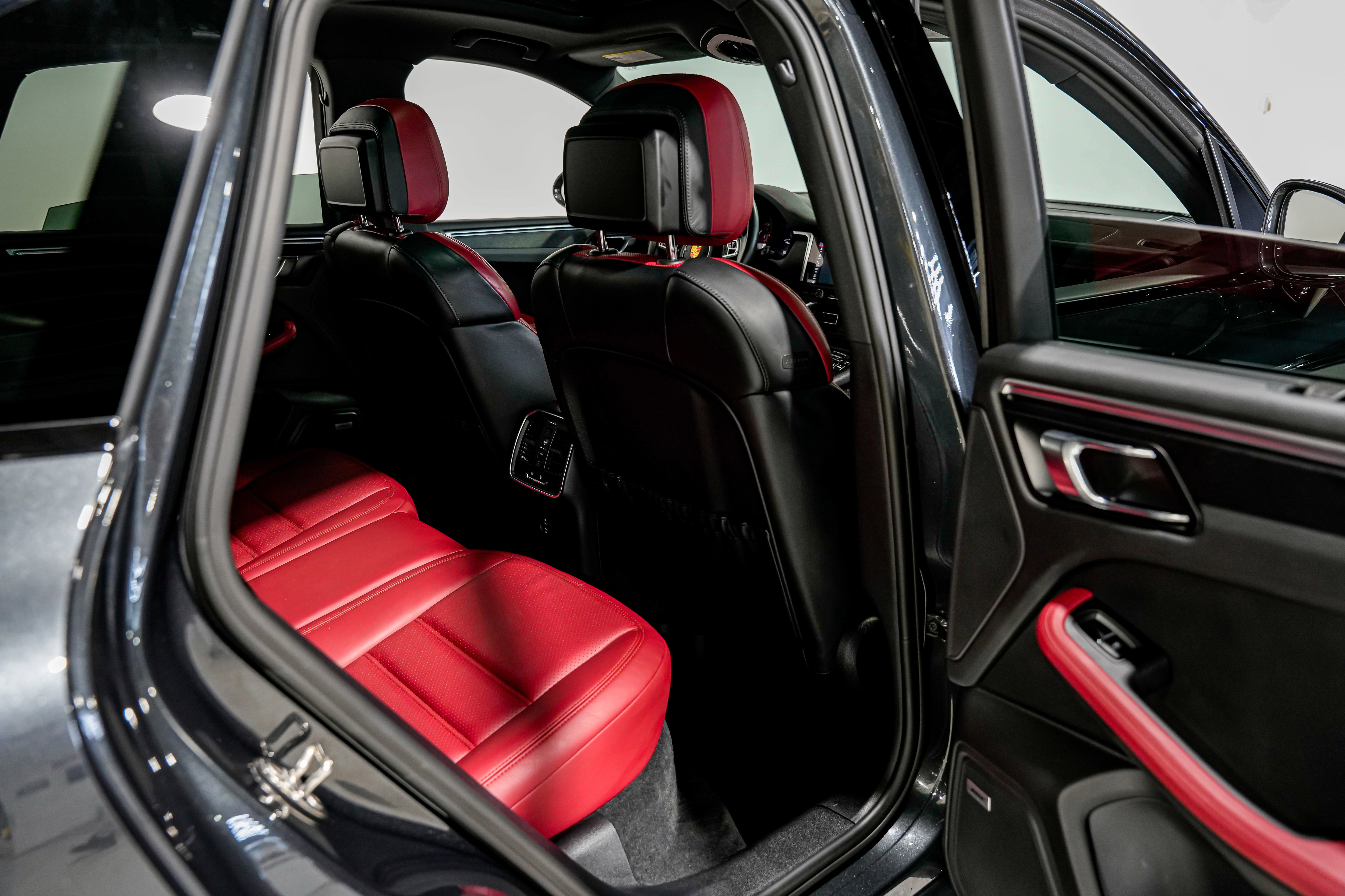 Used 2021 Porsche Macan GTS image 30