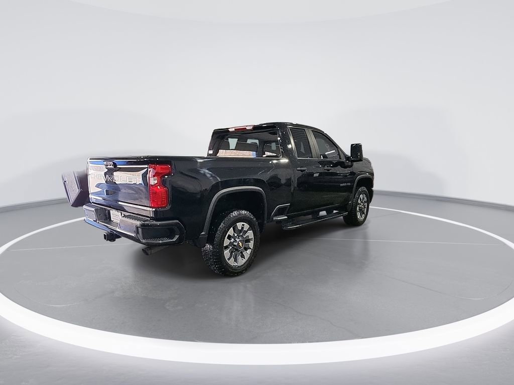 Used 2024 Chevrolet Silverado 2500 Custom w/ Custom Value Package image 8