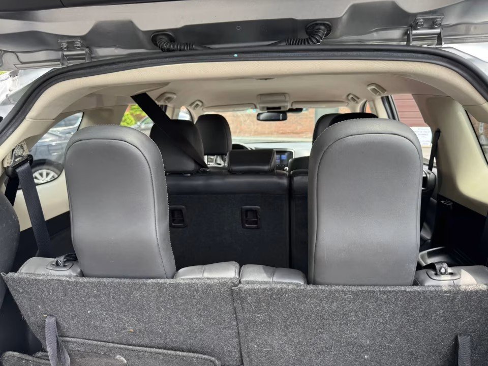 Used 2020 Mitsubishi Outlander SE AWD/4WD image 13