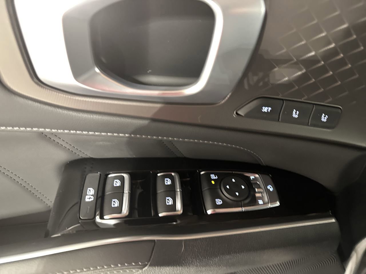 New 2026 Kia Sorento SX Prestige AWD/4WD image 18