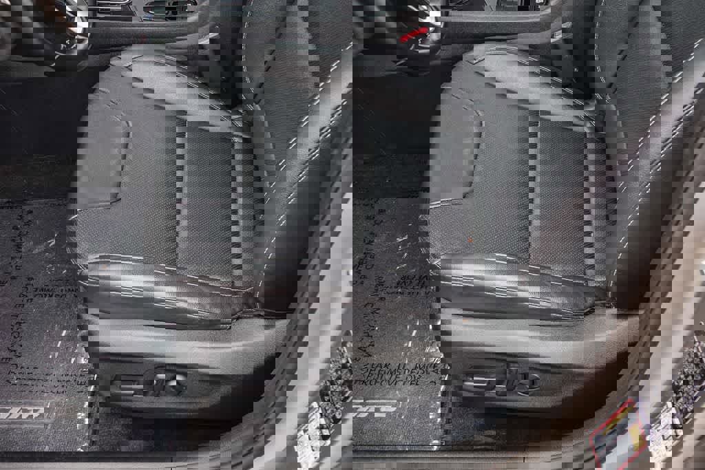 Certified 2022 Kia Niro Touring Special Edition image 20