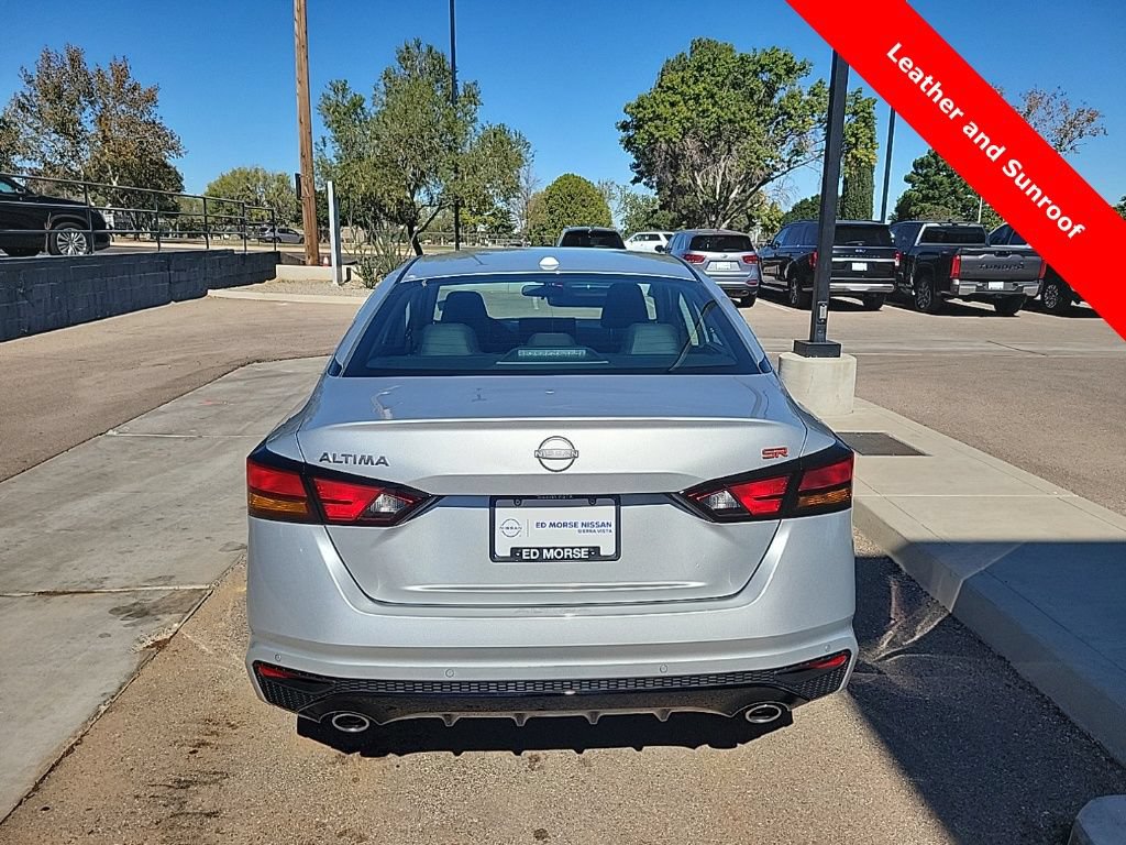 New 2025 Nissan Altima 2.5 SR w/ SR Premium Package FWD image 6