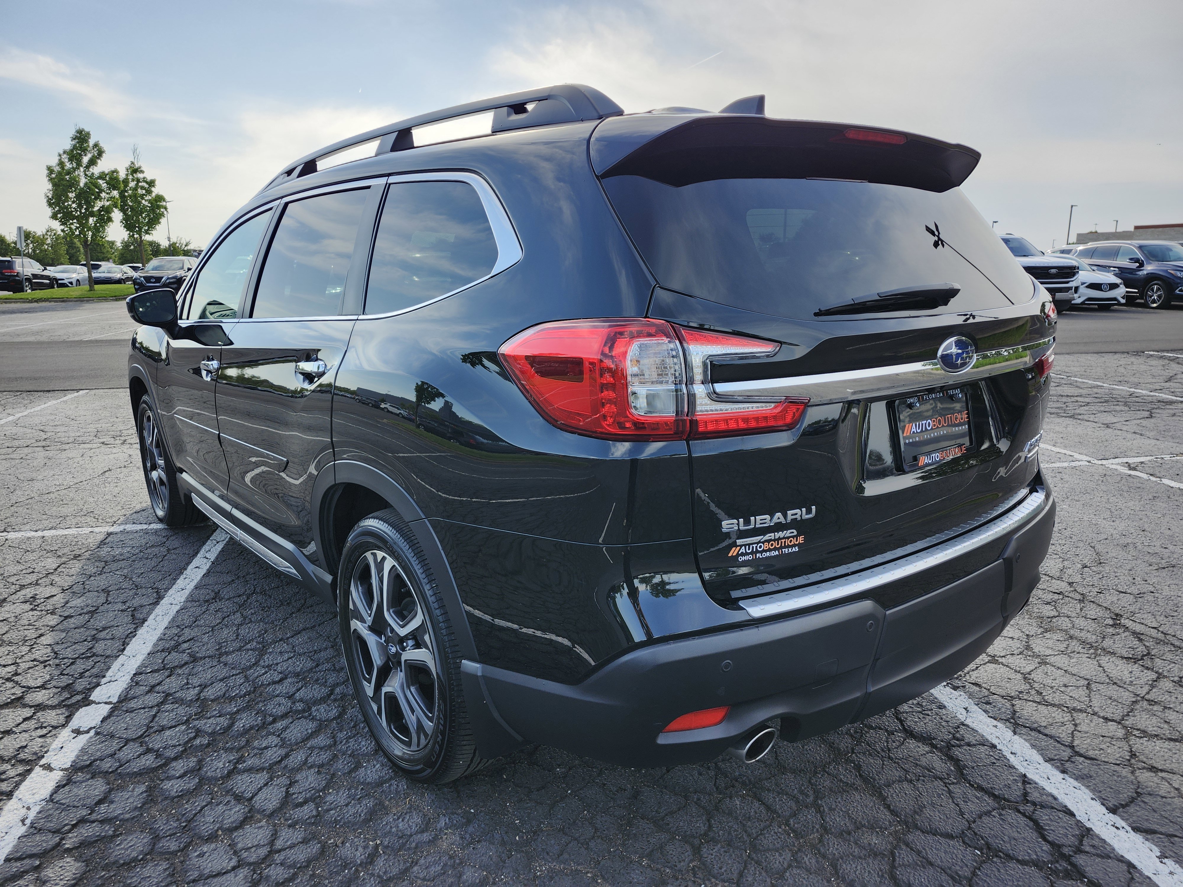 Used 2024 Subaru Ascent Touring w/ Popular Package #2 AWD/4WD image 17