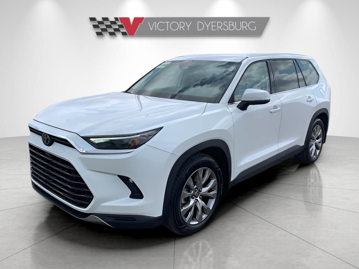 Used 2024 Toyota Grand Highlander AWD image 4