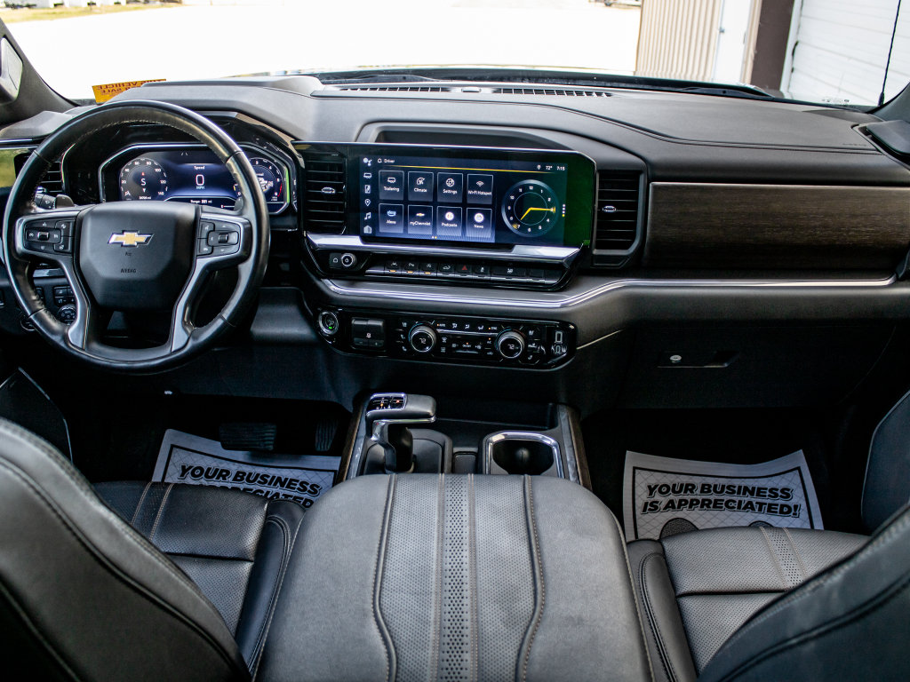 Used 2024 Chevrolet Silverado 1500 High Country w/ High Country Premium Package AWD/4WD image 30