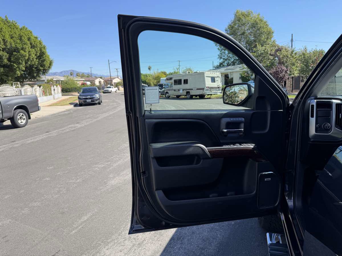 Used 2015 GMC Sierra 1500 SLT w/ SLT Crew Cab Value Package image 10