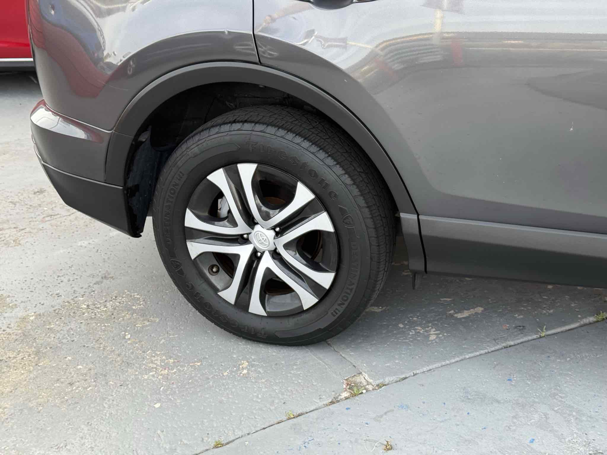 Used 2017 Toyota RAV4 LE image 20