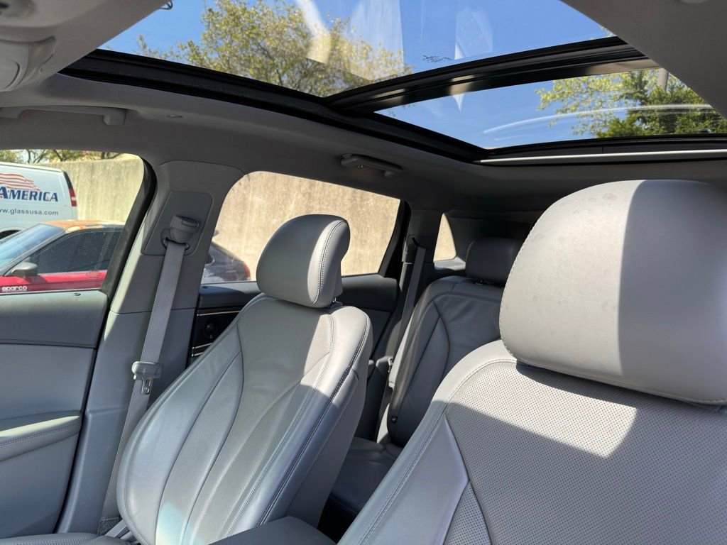 Used 2019 Lincoln Nautilus Reserve image 23
