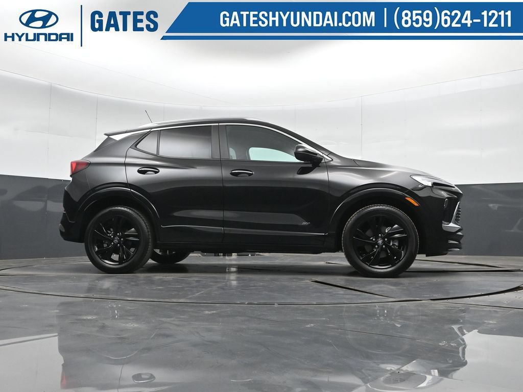 Used 2025 Buick Encore GX Sport Touring FWD image 34