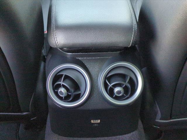 Used 2021 Alfa Romeo Giulia Ti w/ Nero Edizione image 18