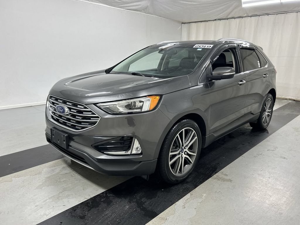 Used 2019 Ford Edge Titanium w/ Cold Weather Package AWD/4WD image 5