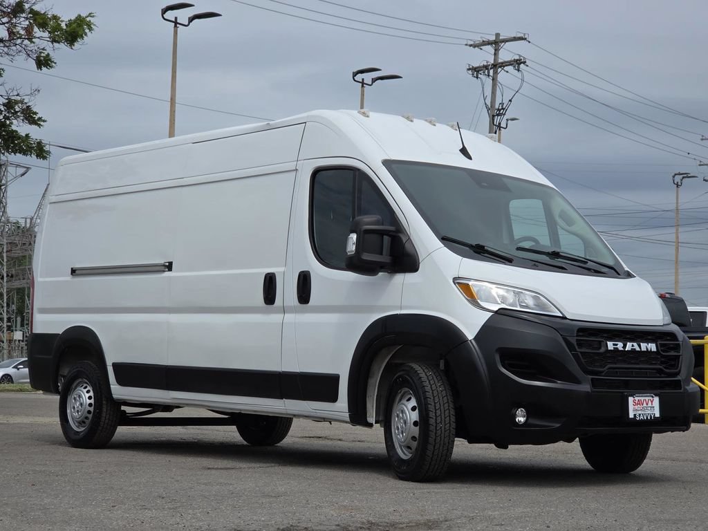 Used 2024 RAM ProMaster 2500 w/ Convenience Group FWD image 9