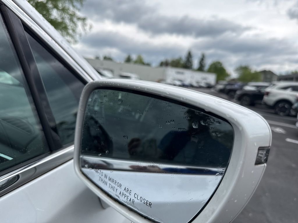 Used 2018 Buick Enclave Premium AWD/4WD image 45