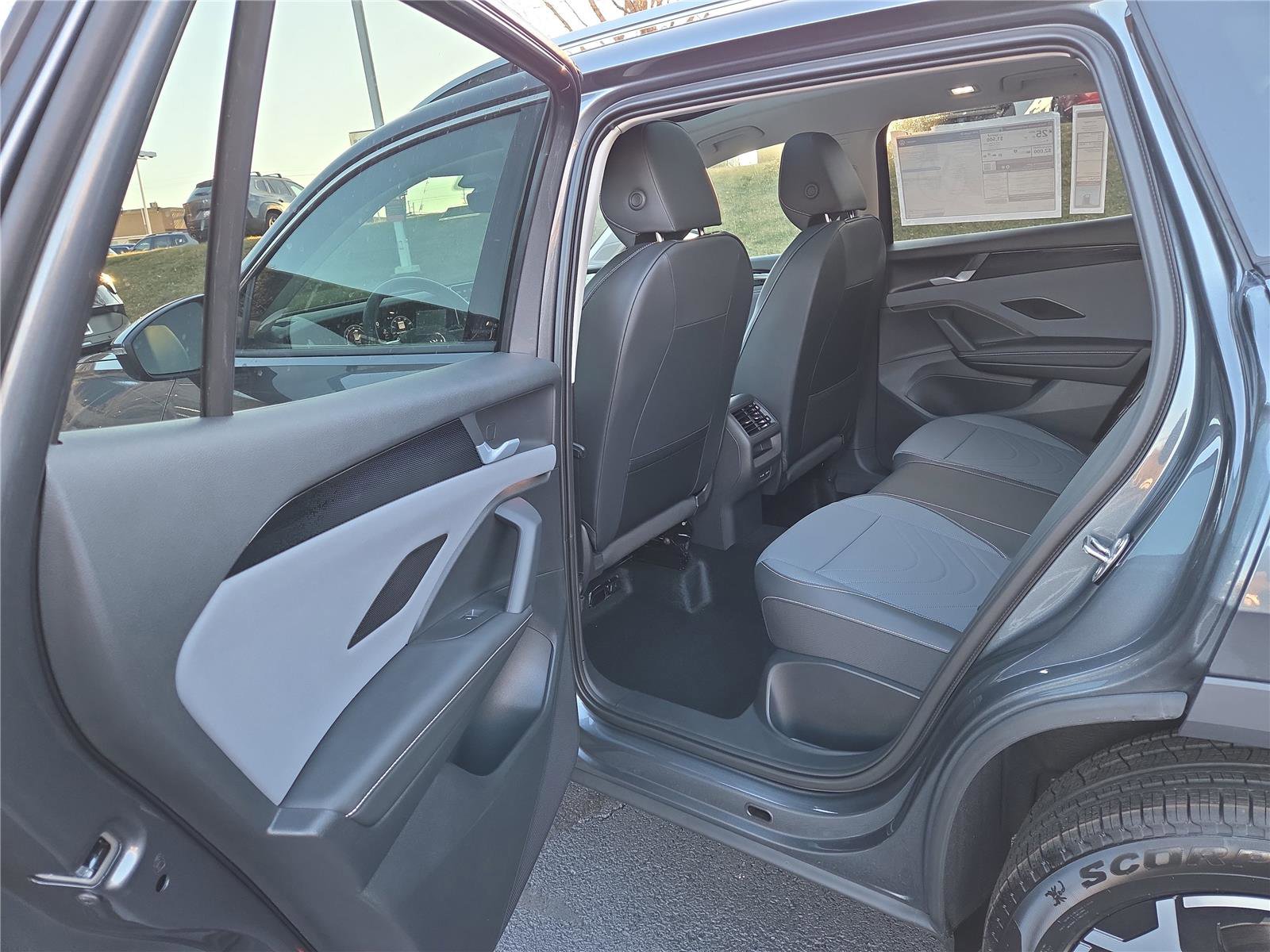 New 2026 Volkswagen Tiguan SE image 23