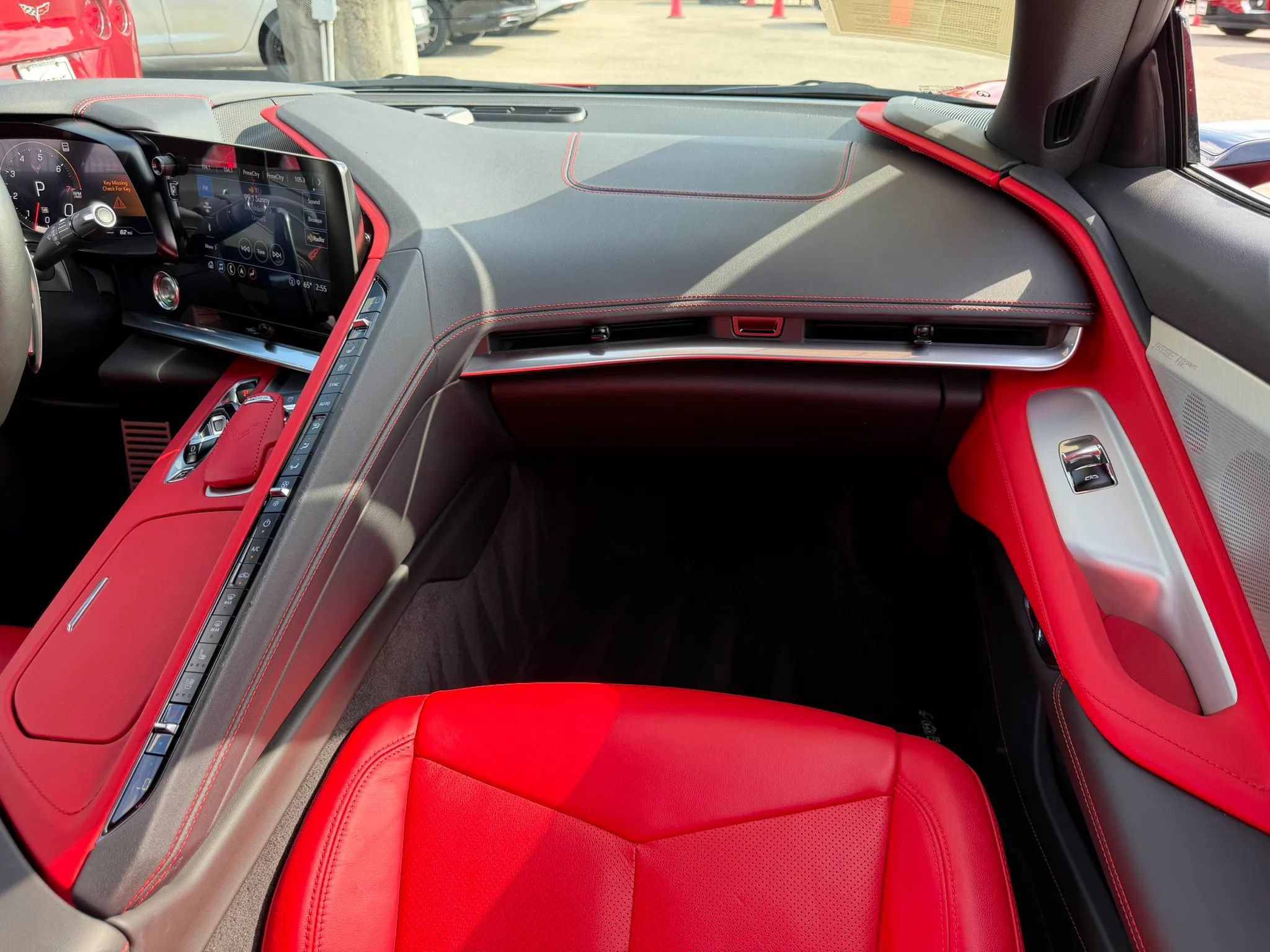 Used 2022 Chevrolet Corvette Stingray Preferred Cpe w/ Z51 Performance Package RWD image 28