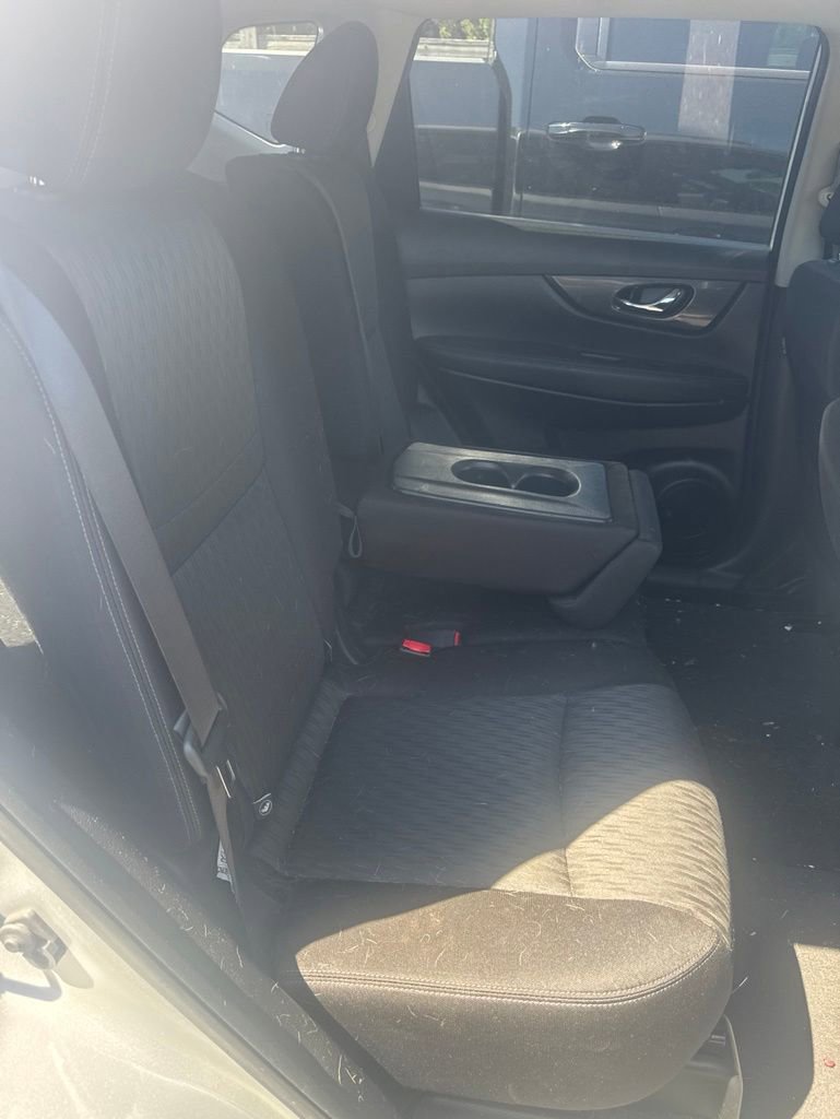 Used 2018 Nissan Rogue SV AWD/4WD image 7