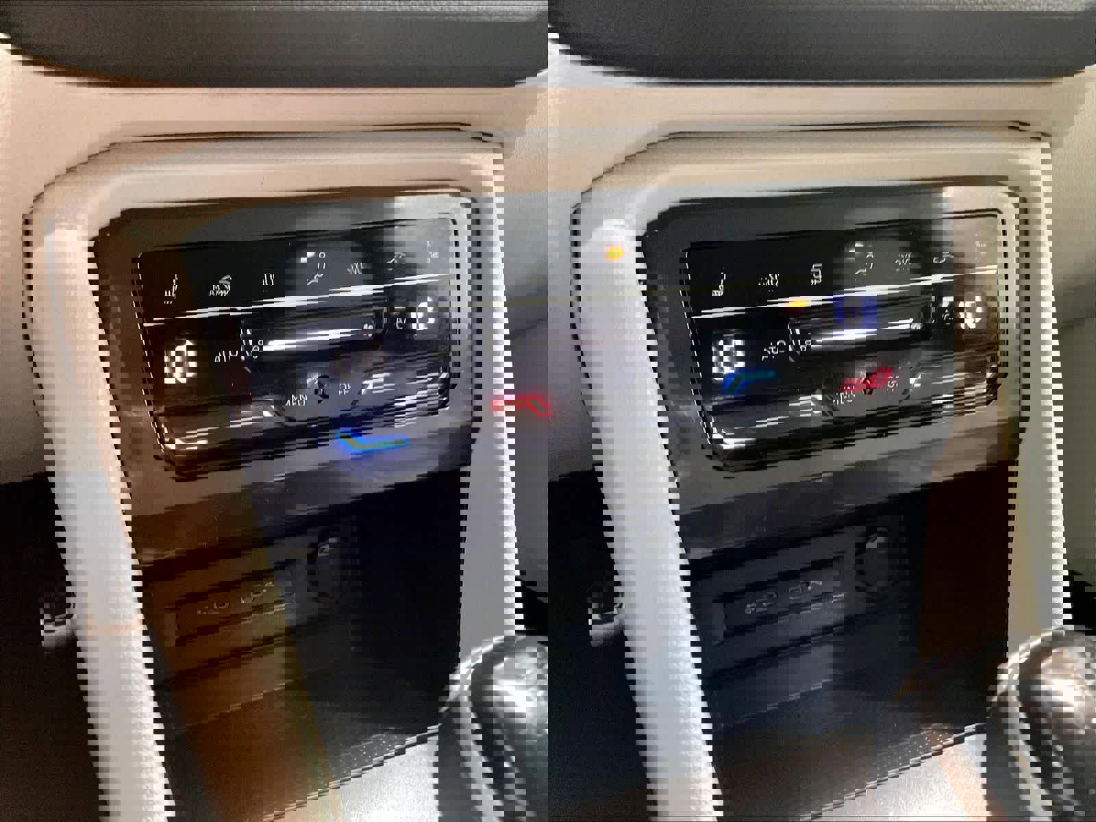 Used 2022 Volkswagen Tiguan SEL R-Line AWD/4WD image 26