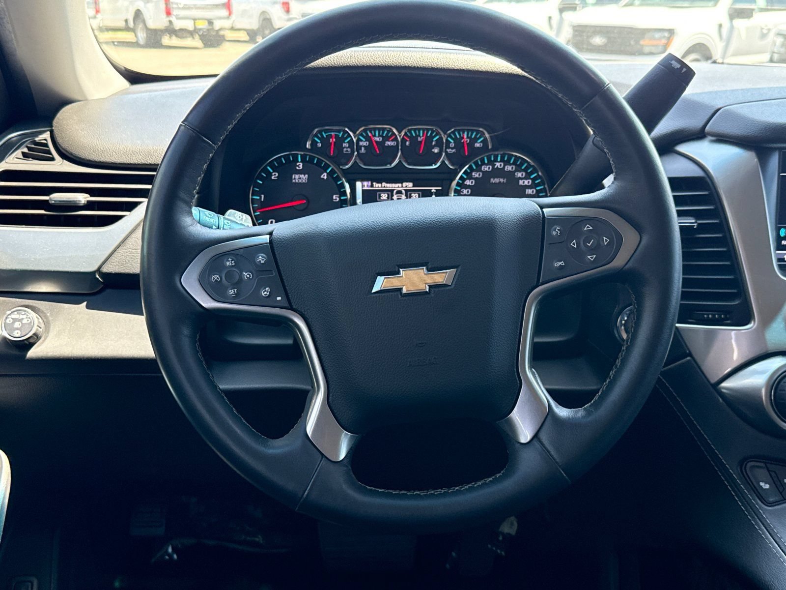 Used 2016 Chevrolet Suburban LT w/ Luxury Package RWD image 23