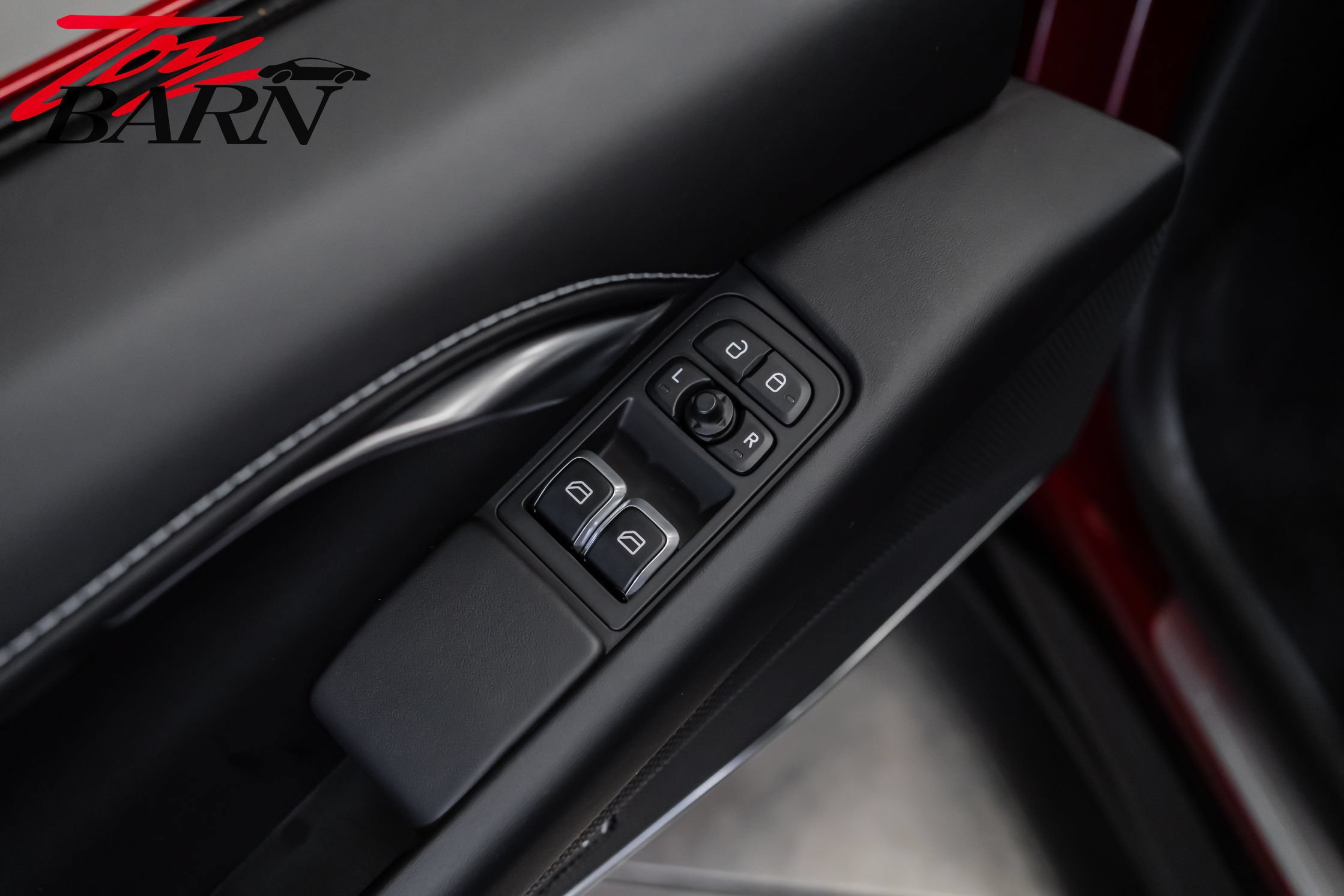 Used 2025 Lotus Emira RWD image 19