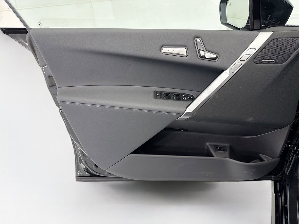 New 2026 BMW iX xDrive60 w/ M Sport Package image 23