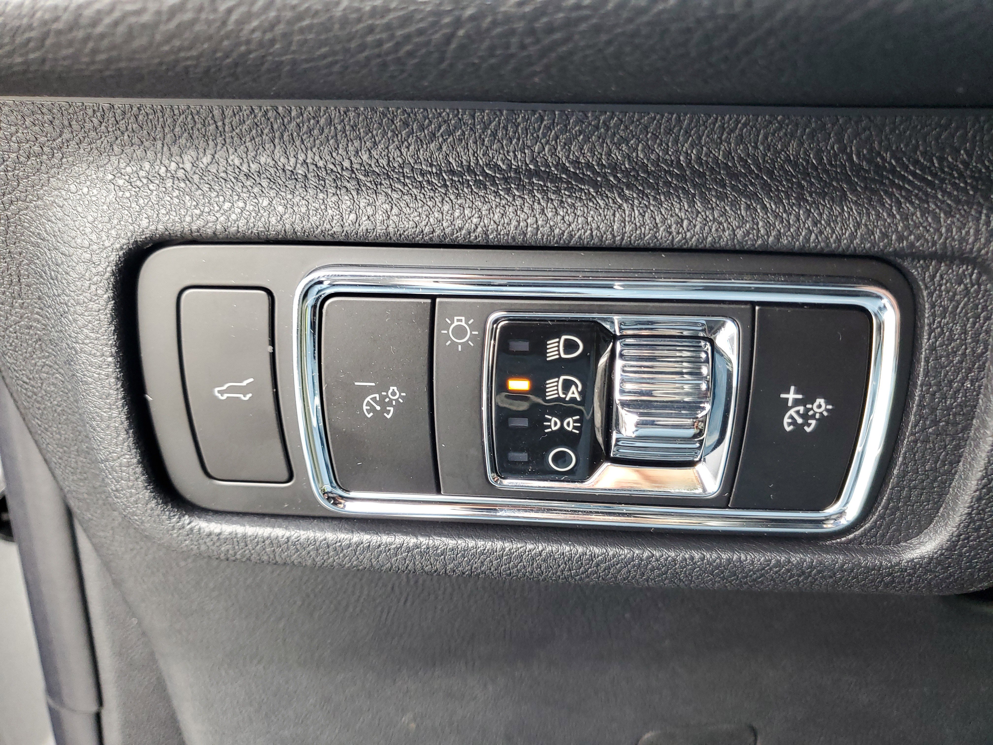 New 2026 Lincoln Corsair Premiere image 14