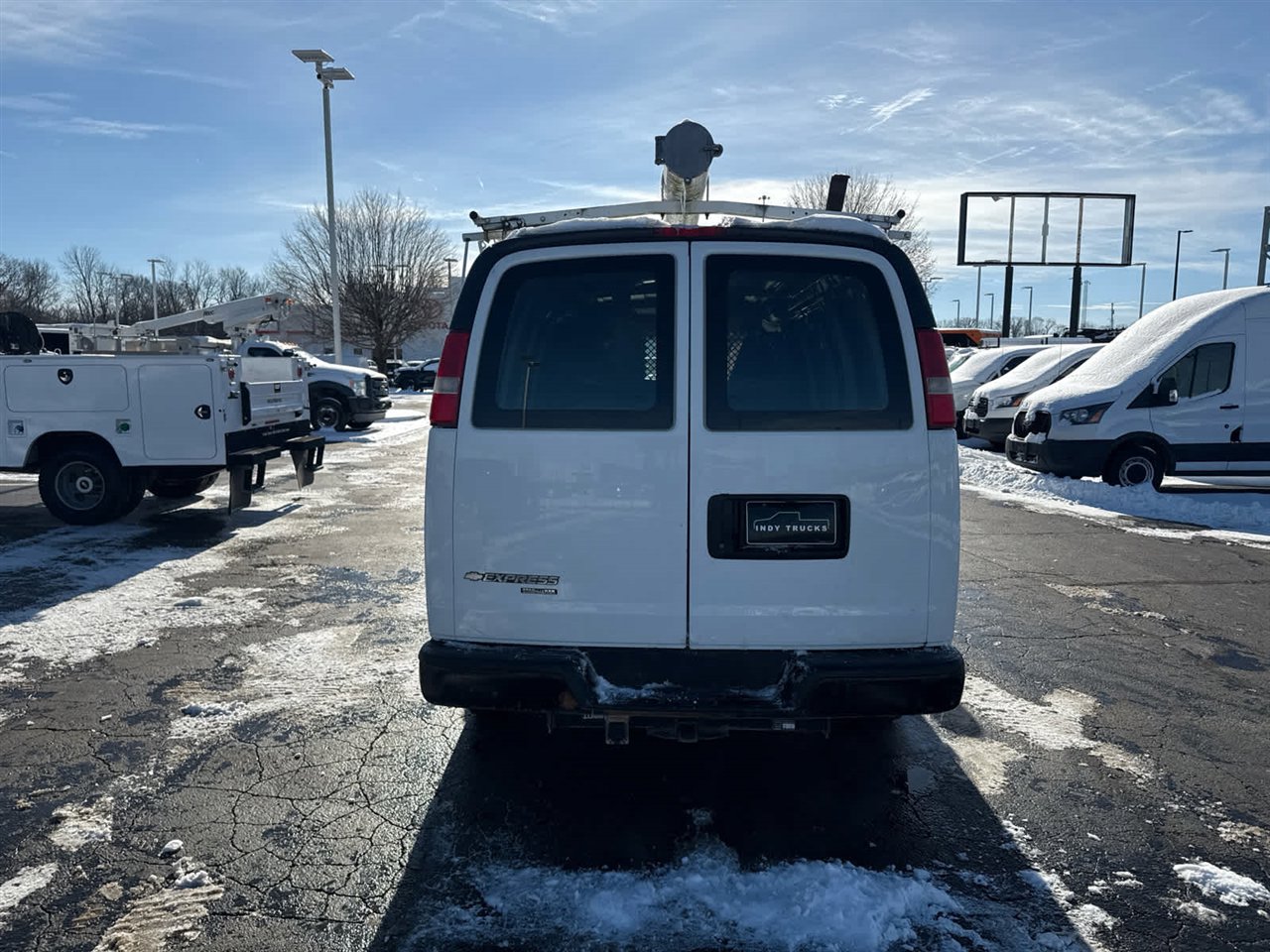 Used 2016 Chevrolet Express 2500 image 7