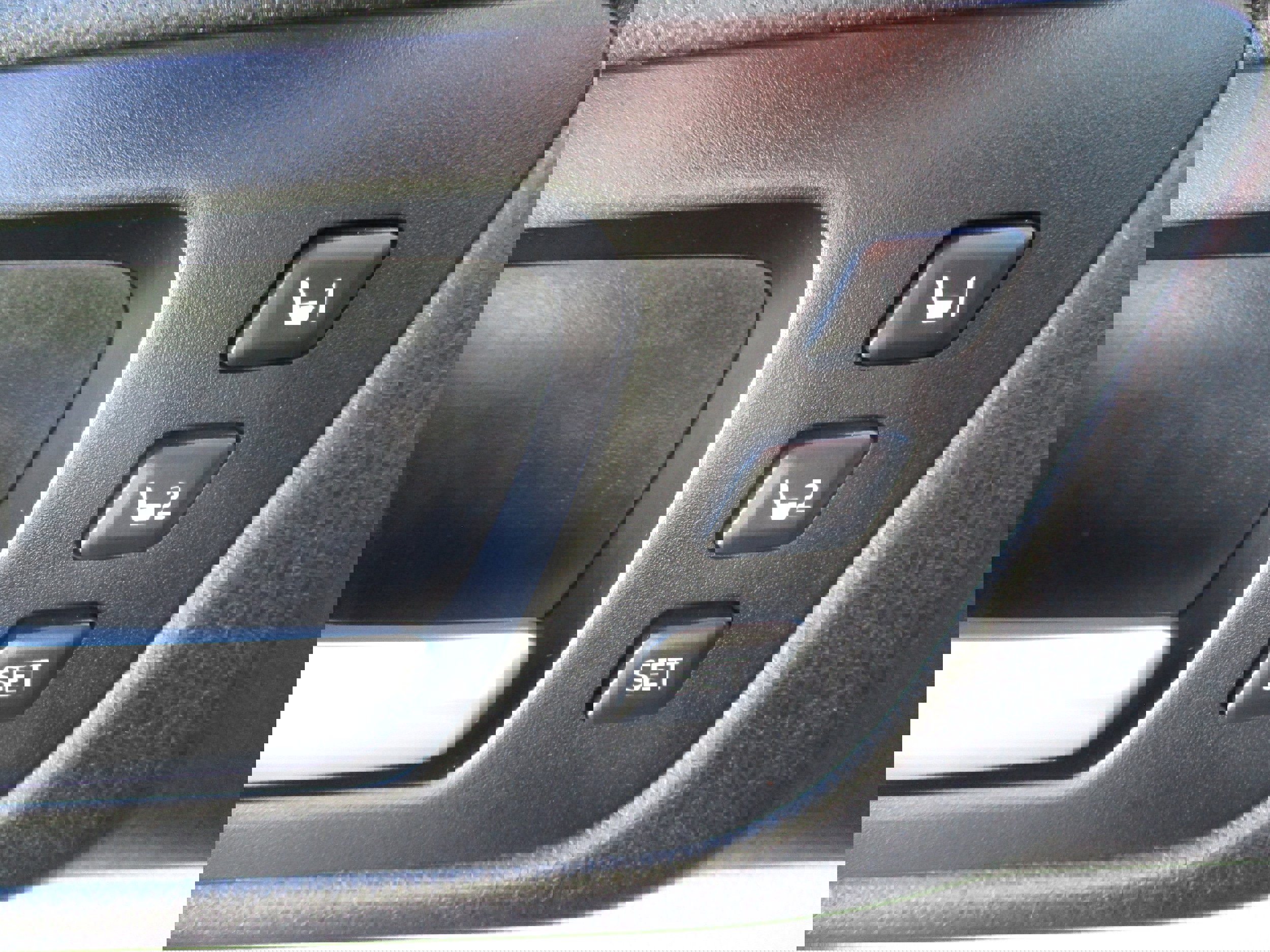 Used 2016 Toyota Highlander Limited image 35