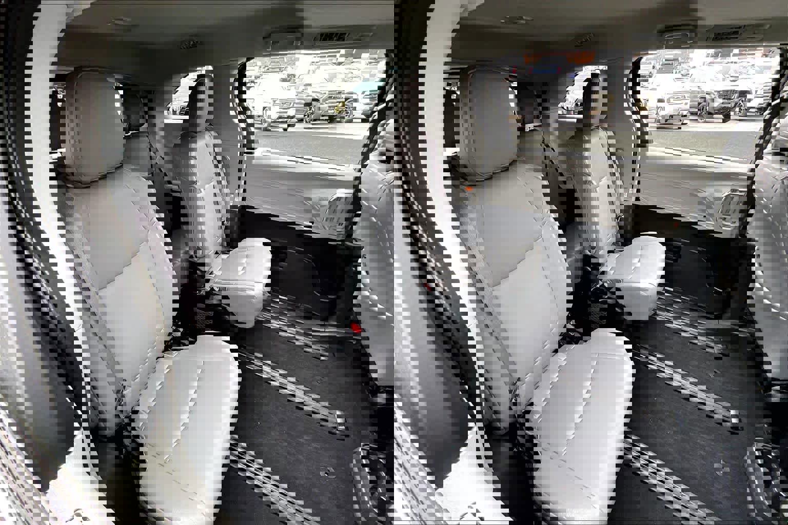 Used 2023 Toyota Sienna XLE image 20