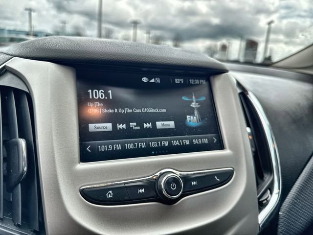 Used 2018 Chevrolet Cruze LS image 24