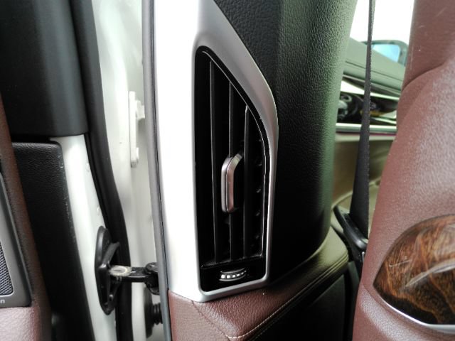 Used 2022 BMW 740i RWD image 30