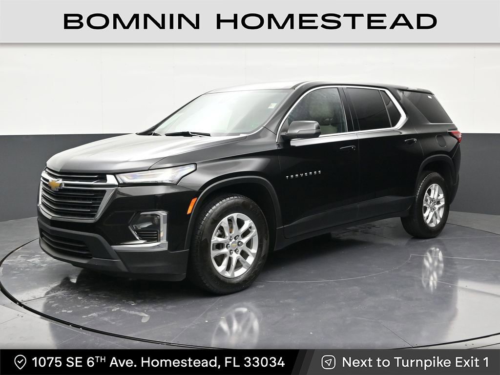 Used 2023 Chevrolet Traverse LS FWD image 1
