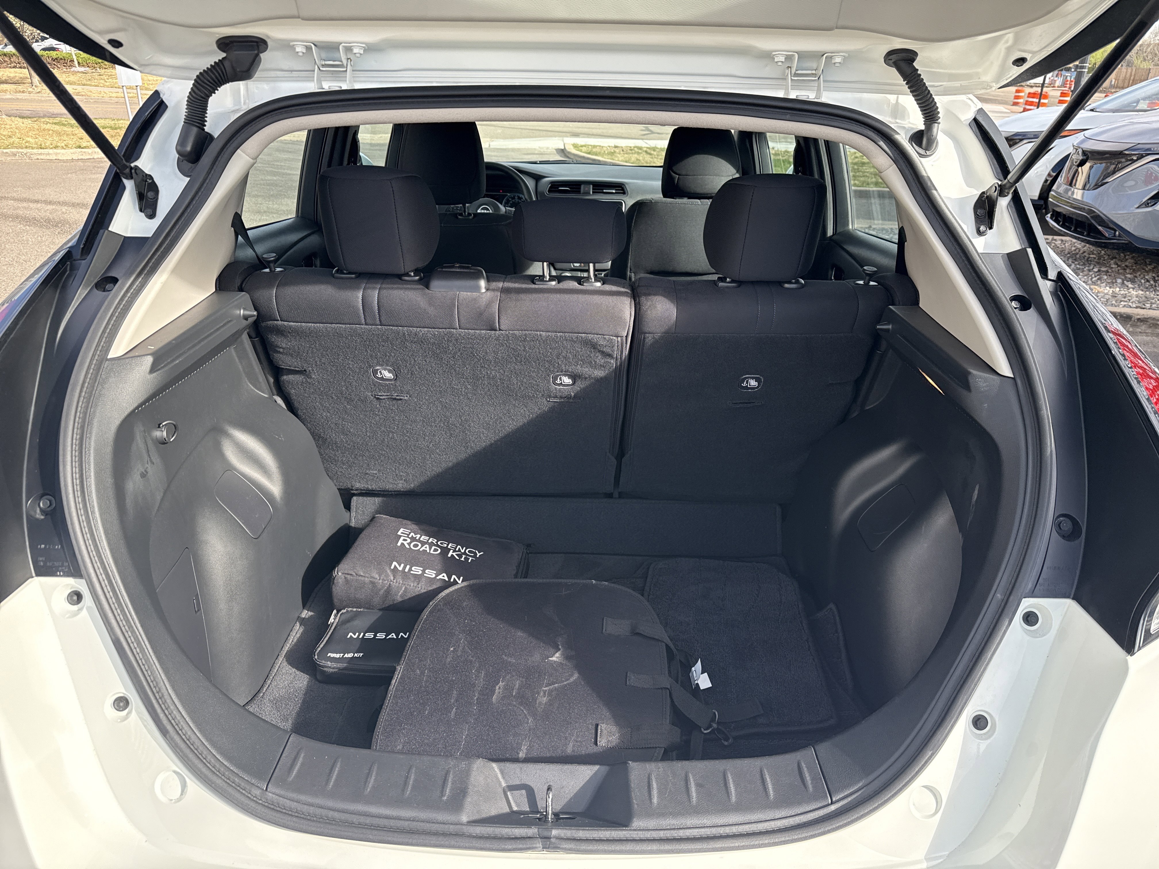 Certified 2024 Nissan Leaf S image 12