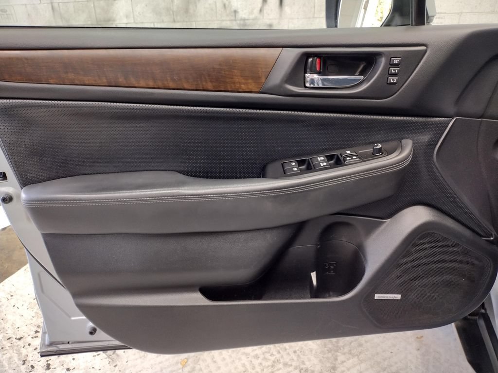 Used 2015 Subaru Outback 2.5i Limited AWD/4WD image 19