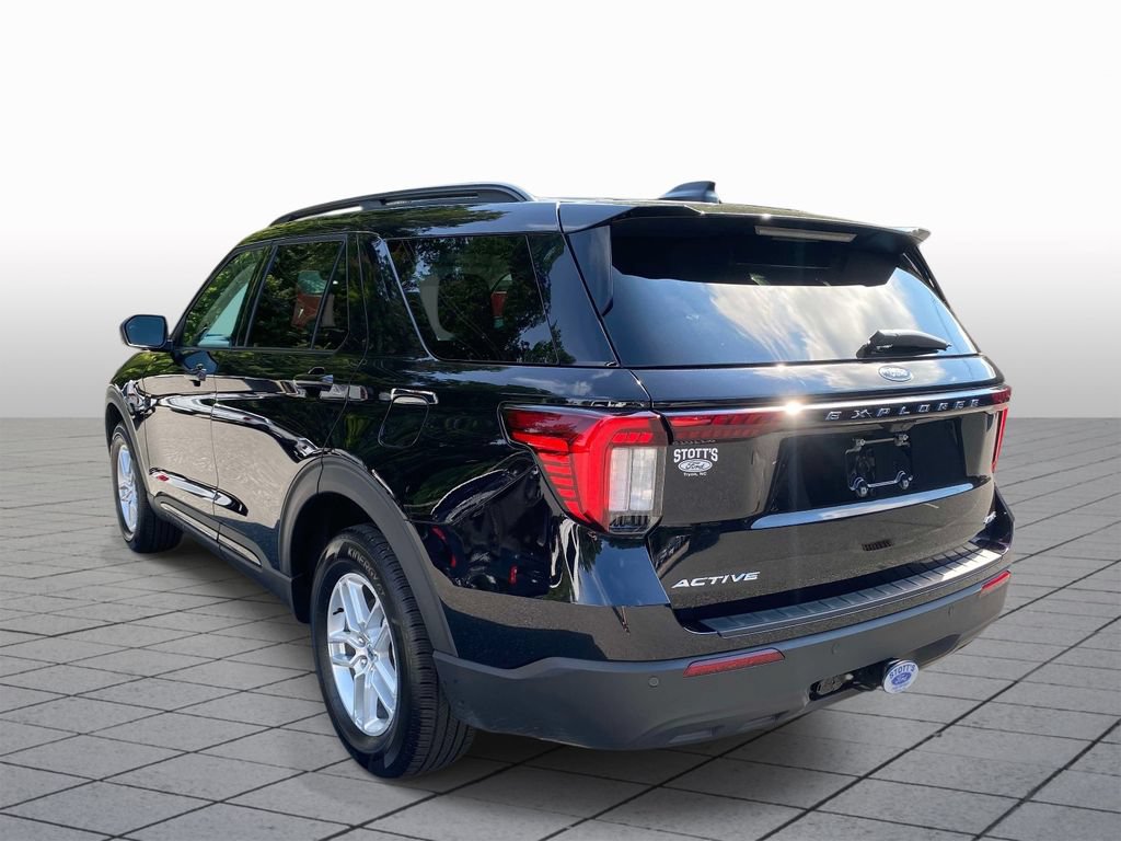 Used 2026 Ford Explorer Active AWD/4WD image 5