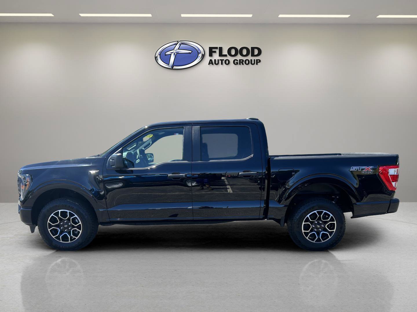 Used 2023 Ford F150 XL w/ STX Appearance Package AWD/4WD image 5