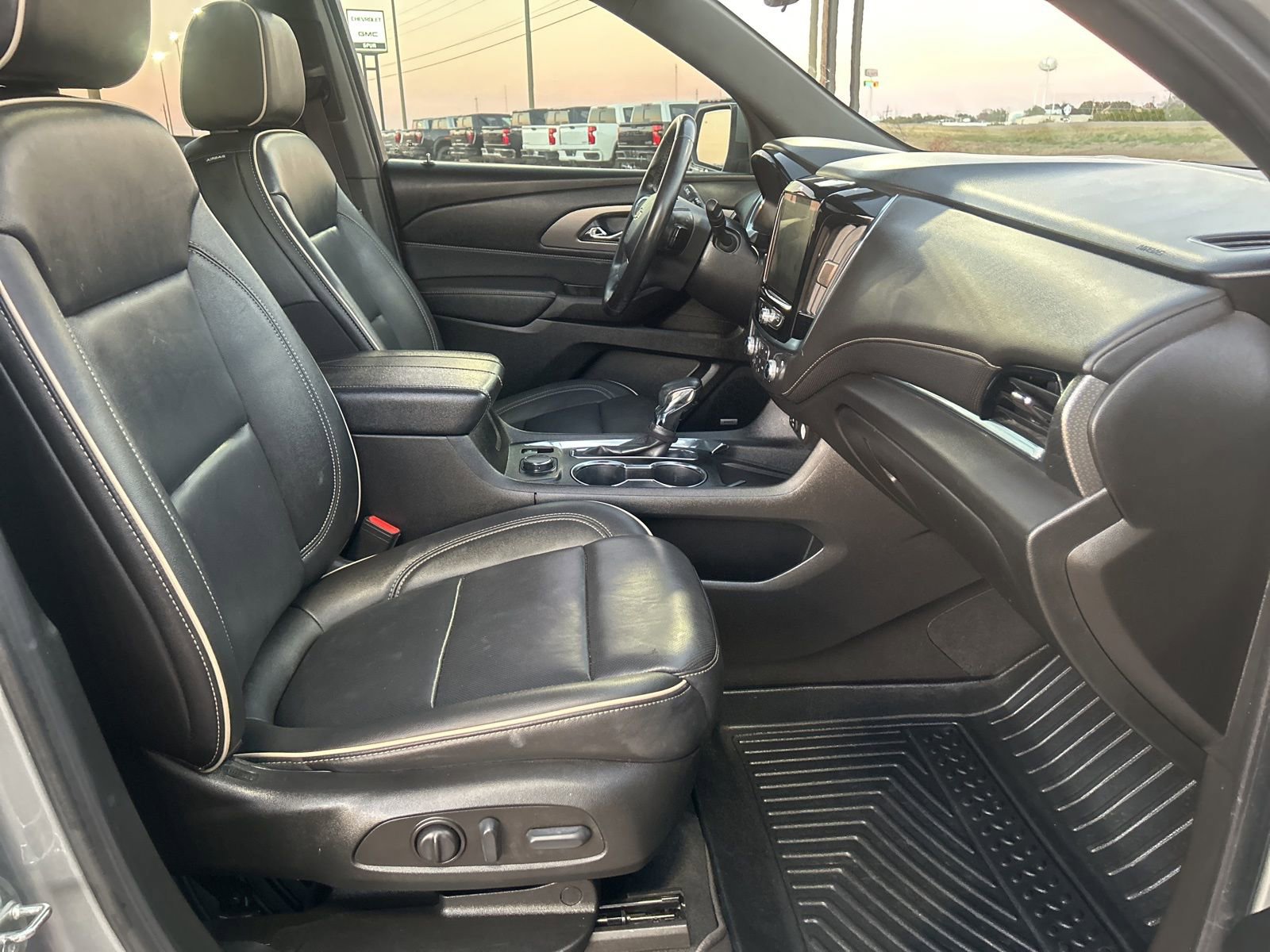 Used 2023 Chevrolet Traverse Premier w/ LPO, Cargo Package image 16