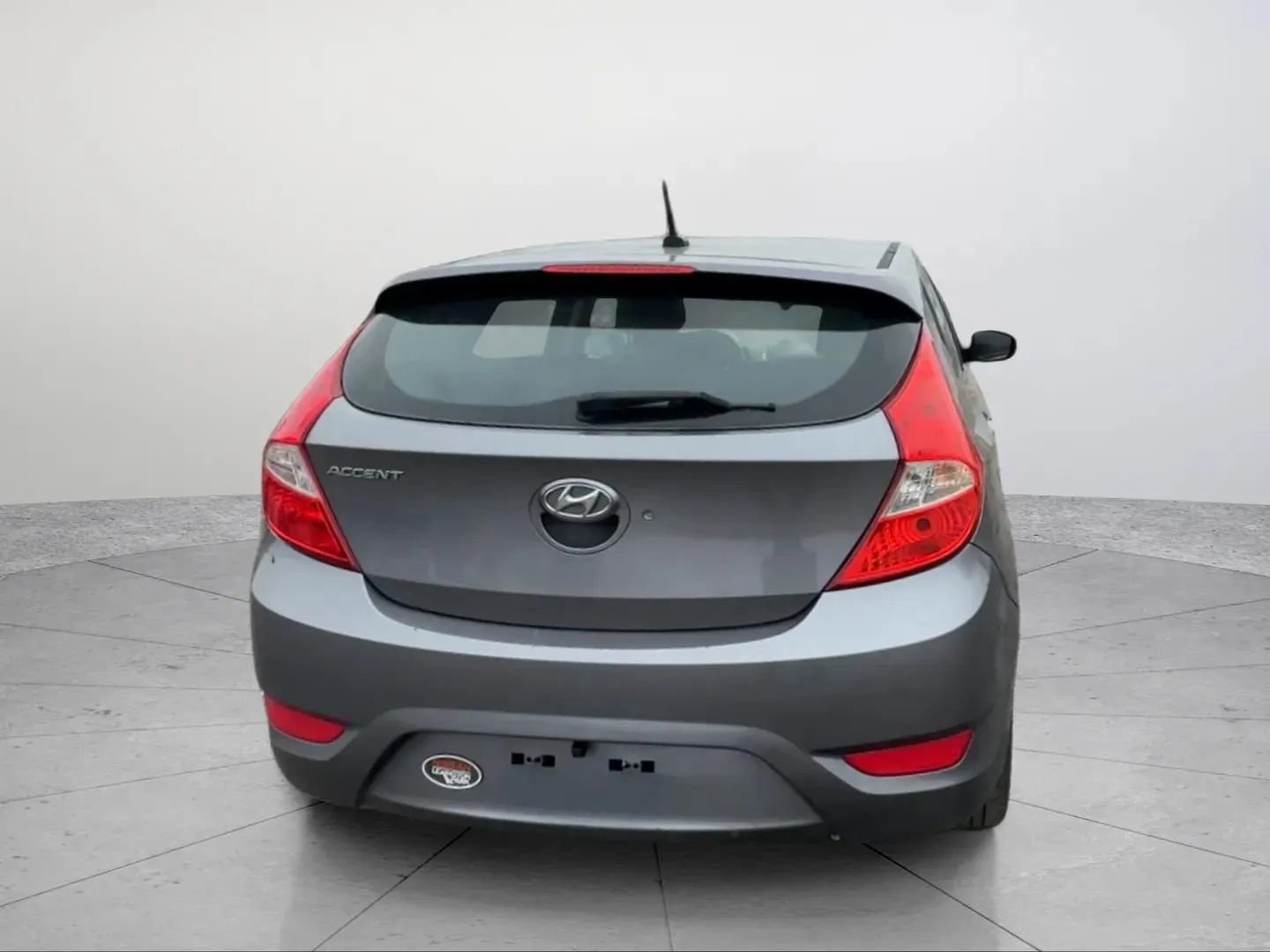 Used 2014 Hyundai Accent SE image 4