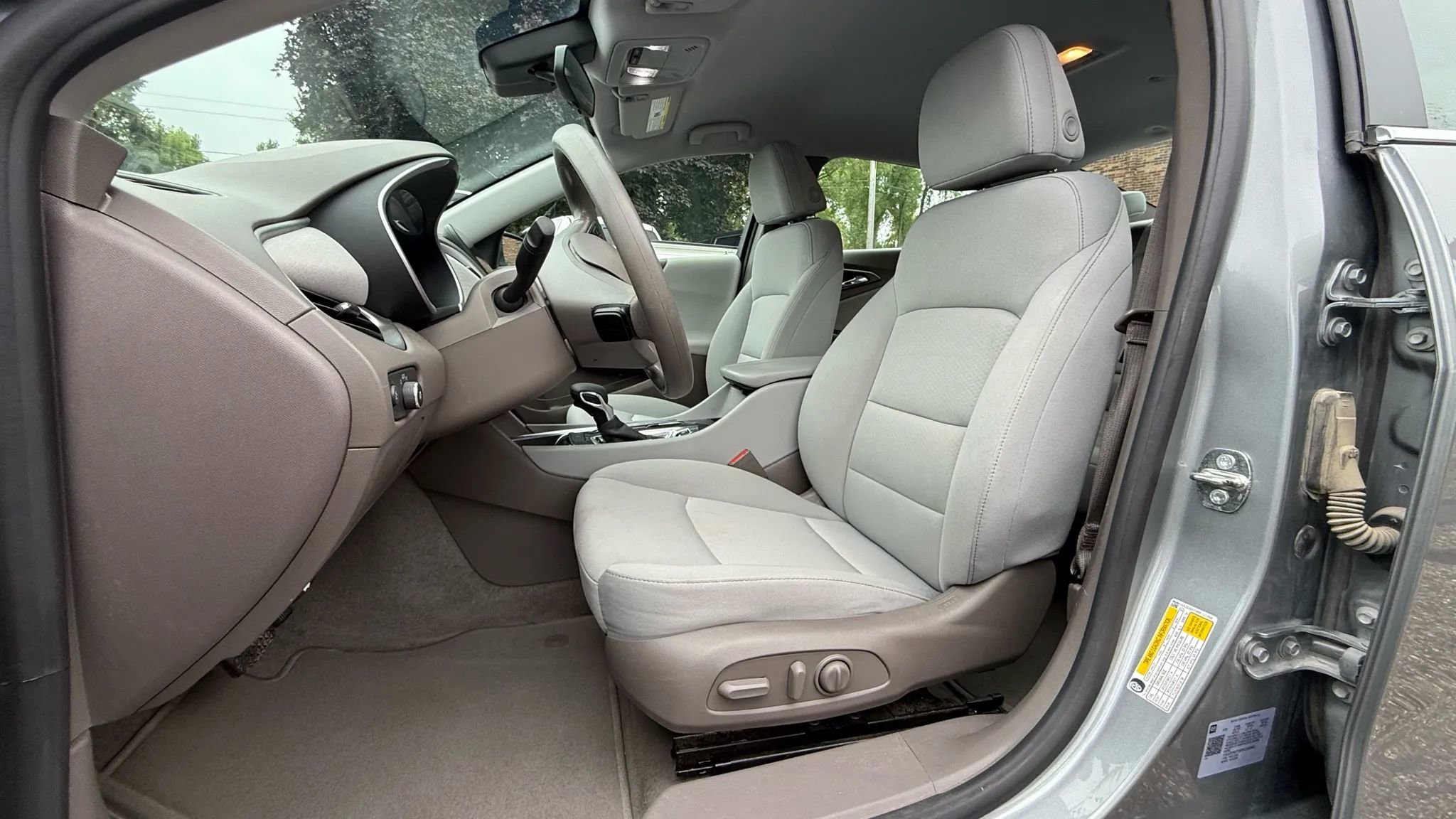Used 2023 Chevrolet Malibu LT image 13