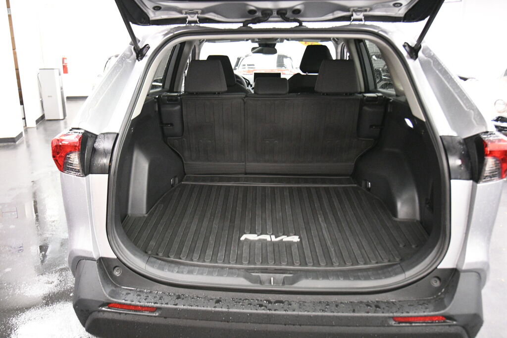 Certified 2024 Toyota RAV4 XLE image 21