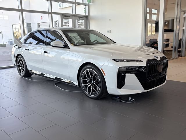 New 2026 BMW i7 eDrive50 w/ Executive Package RWD image 3