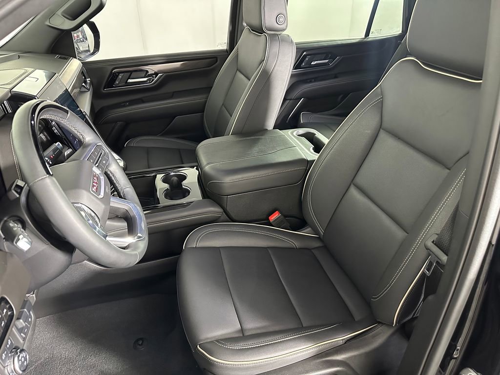 Used 2025 GMC Yukon Elevation image 26