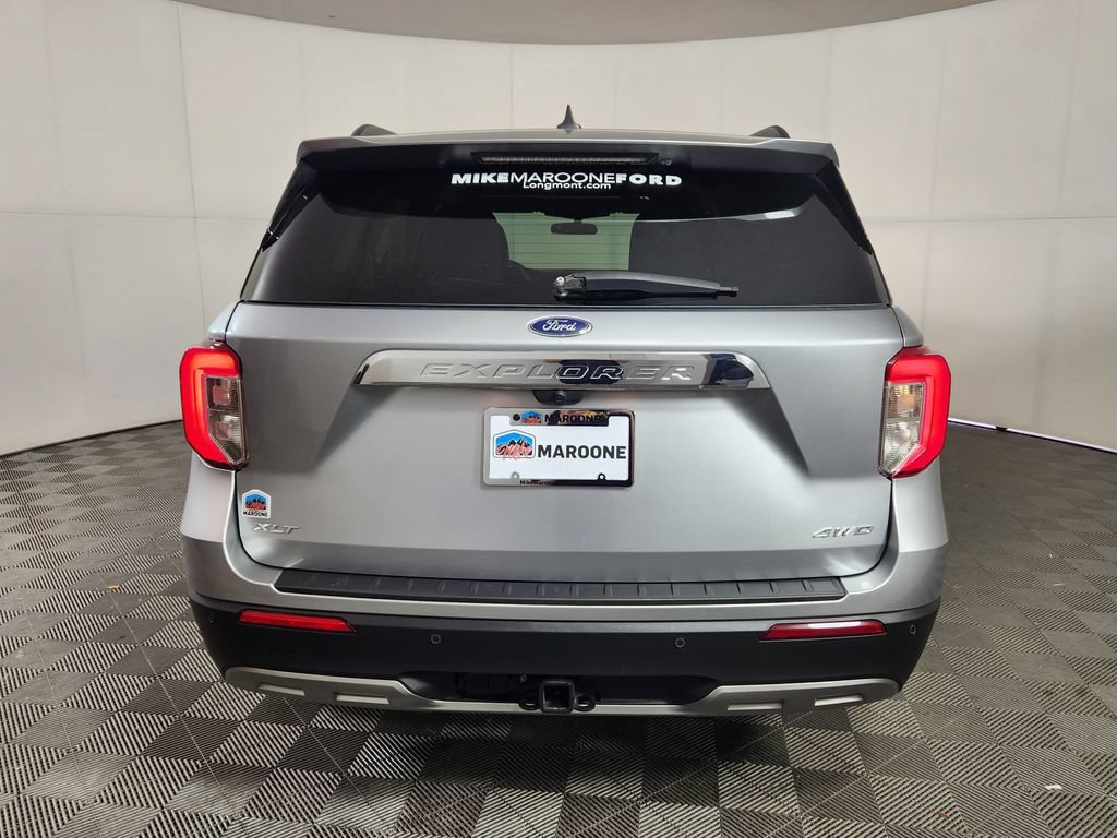 Used 2024 Ford Explorer XLT w/ Equipment Group 202A AWD/4WD image 6