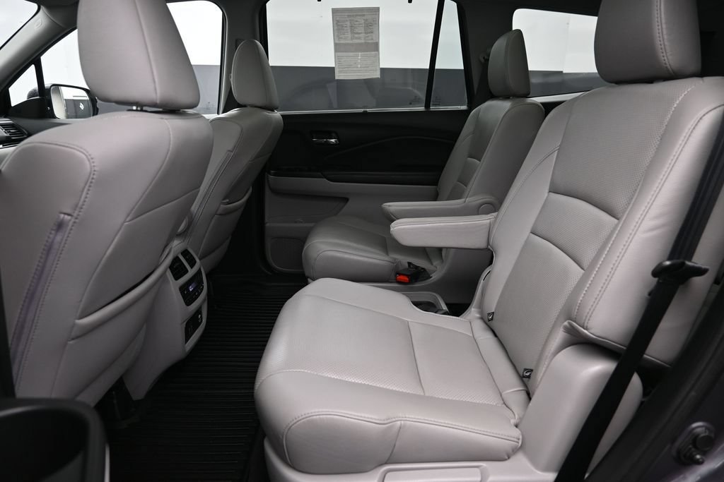 Used 2019 Honda Pilot Elite image 12