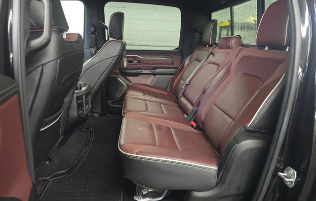 Used 2025 RAM 1500 Limited AWD/4WD image 9