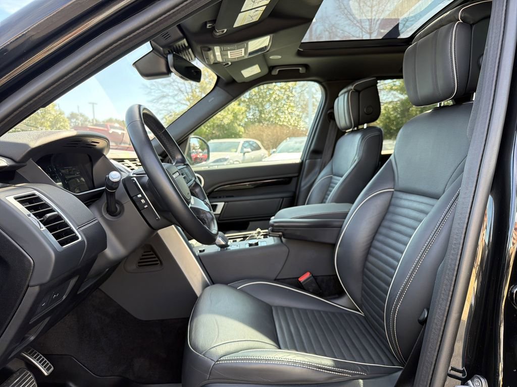 Used 2021 Land Rover Discovery HSE R-Dynamic image 17