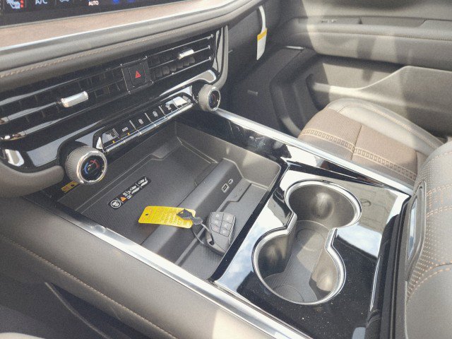 New 2026 Chevrolet Suburban High Country image 49