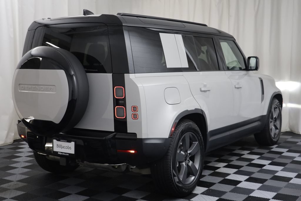 Certified 2026 Land Rover Defender 110 S AWD/4WD image 18