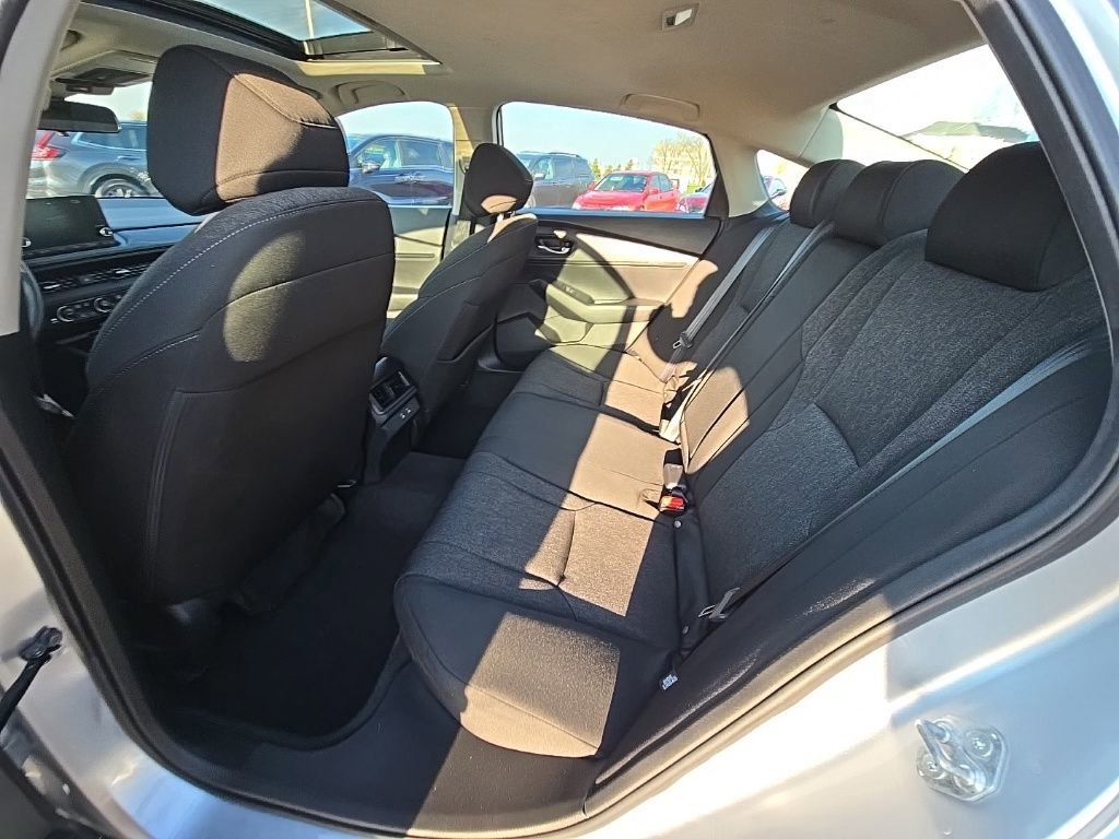 Used 2025 Honda Accord SE image 25