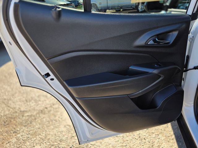 Used 2025 Chevrolet Trax LS image 17