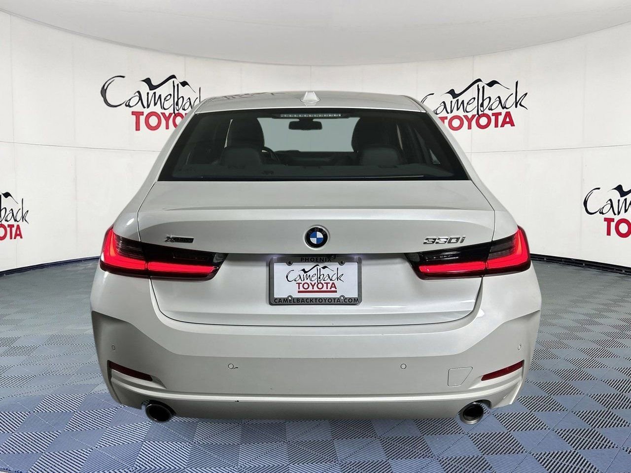 Used 2025 BMW 330i xDrive Sedan AWD/4WD image 6